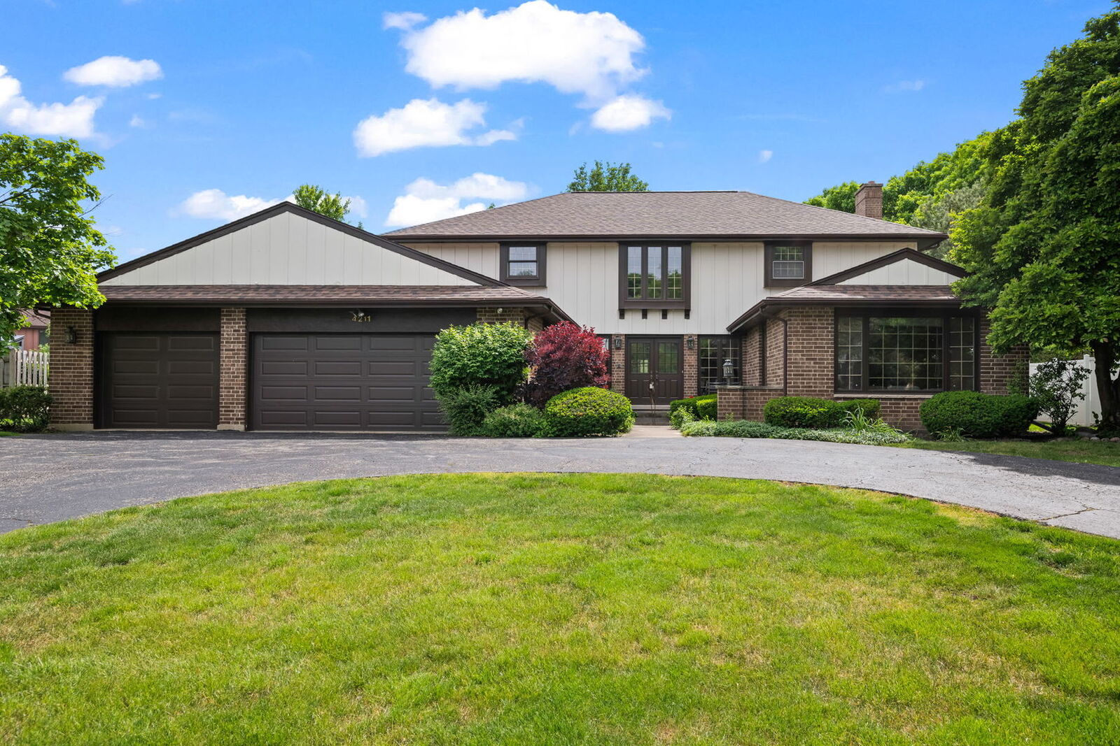 Property Photo:  4211 Ridgeland Lane  IL 60062 