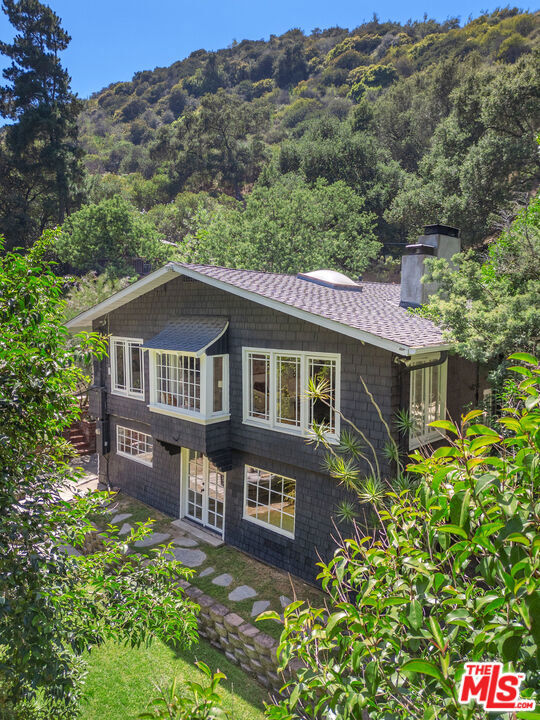 Property Photo:  2323 Stanley Hills Drive  CA 90046 