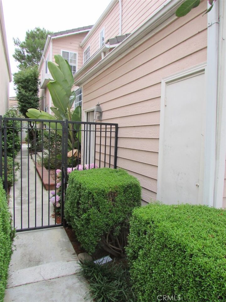 Property Photo:  2604 Woodbury Drive  CA 90503 