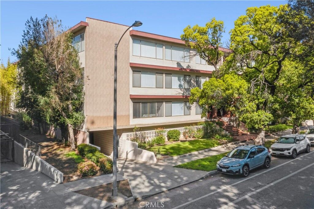 Property Photo:  195 S Wilson Avenue  CA 91106 