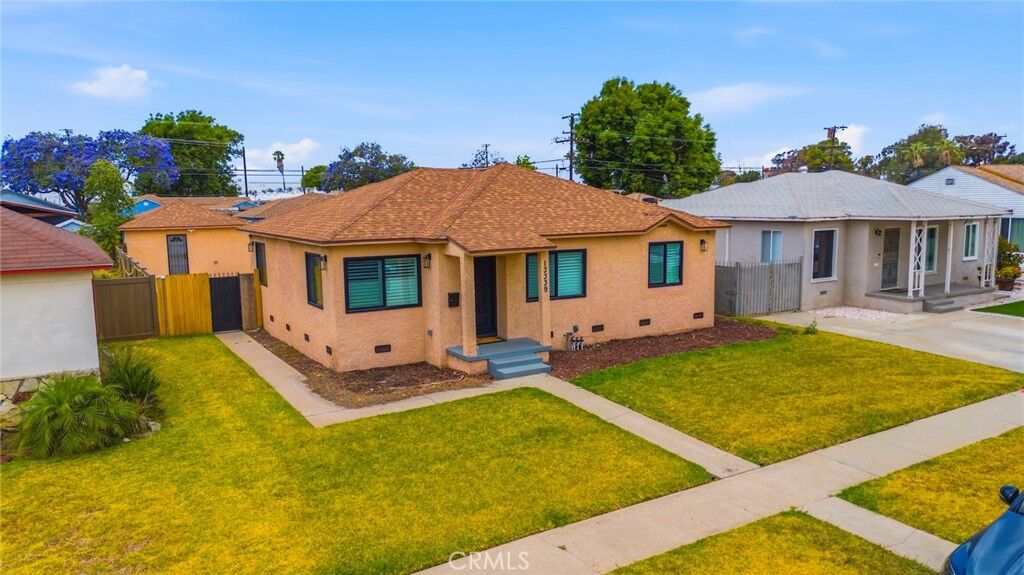Property Photo: 13339 Crocker CA 90061