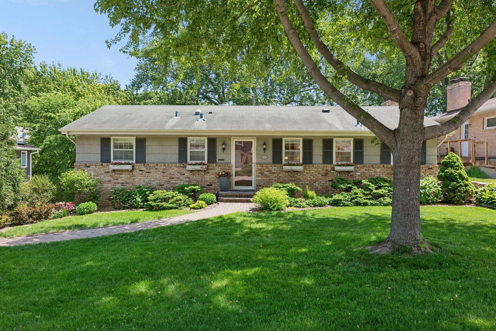 Property Photo:  6617 Naomi Drive  MN 55439 