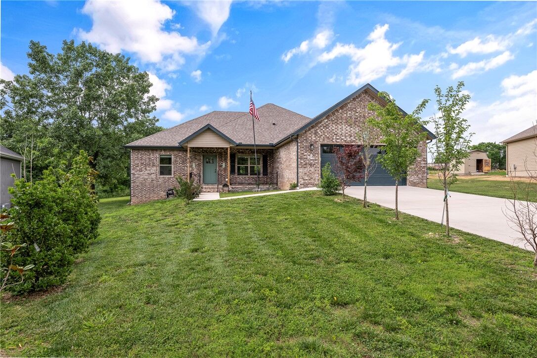 Property Photo:  48 Queensferry Lane  AR 72715 