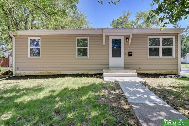 Property Photo: 6119 Camden Avenue NE 68104