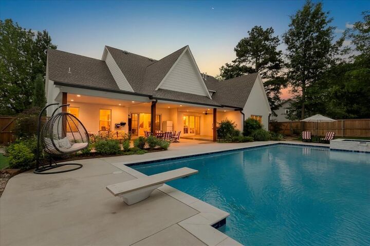 Property Photo: 4311 N Peniel Avenue OK 73008