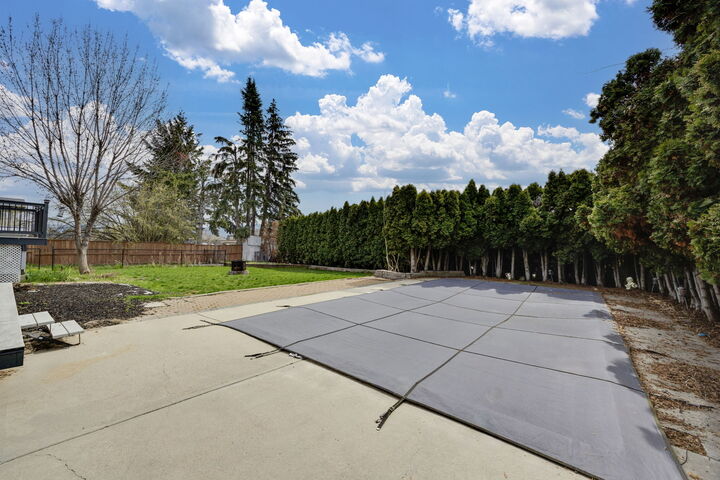 Property Photo: 2545 Crestview Road BC V1Z 1Z4