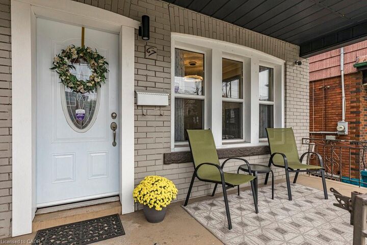 Property Photo:  67 Gage Avenue N  ON L8L 6Z8 