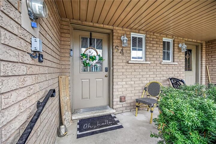 Property Photo:  30 Braemar Avenue 64  ON N3W 2M1 