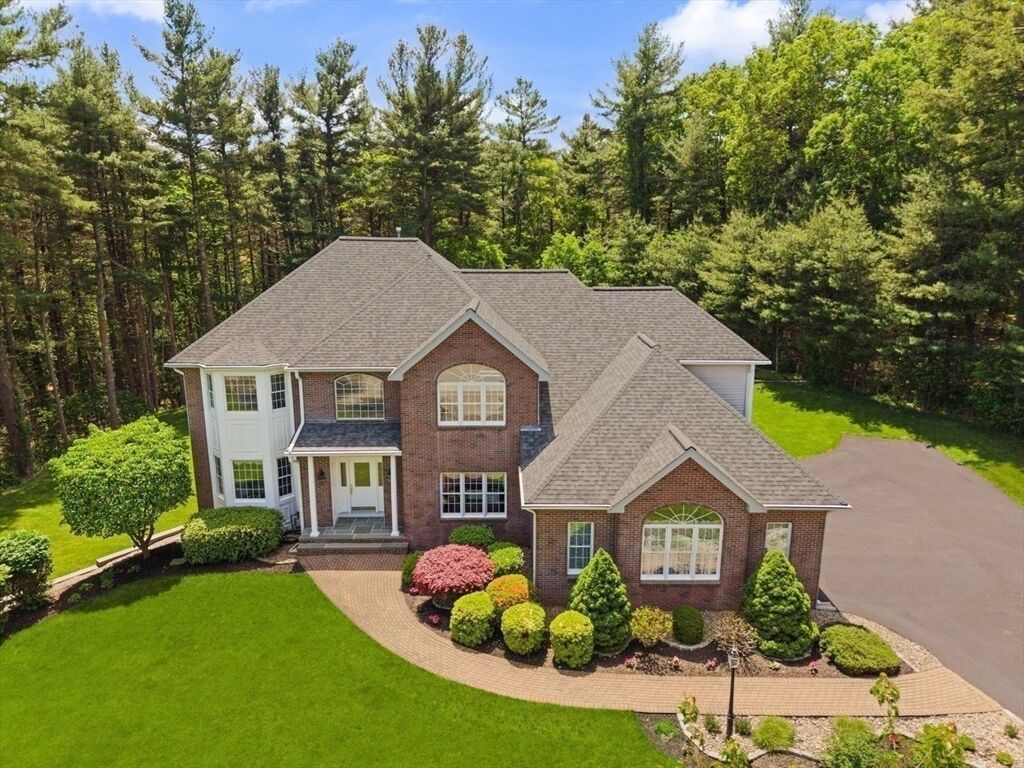Property Photo:  18 Terrapin Ln  MA 02067 
