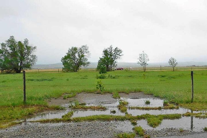 Property Photo:  16 Anson Road N  AB T0L 0T0 