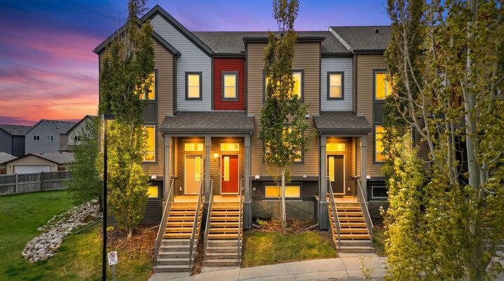 Property Photo:  131 Copperpond Row SE  AB T2Z 1H3 