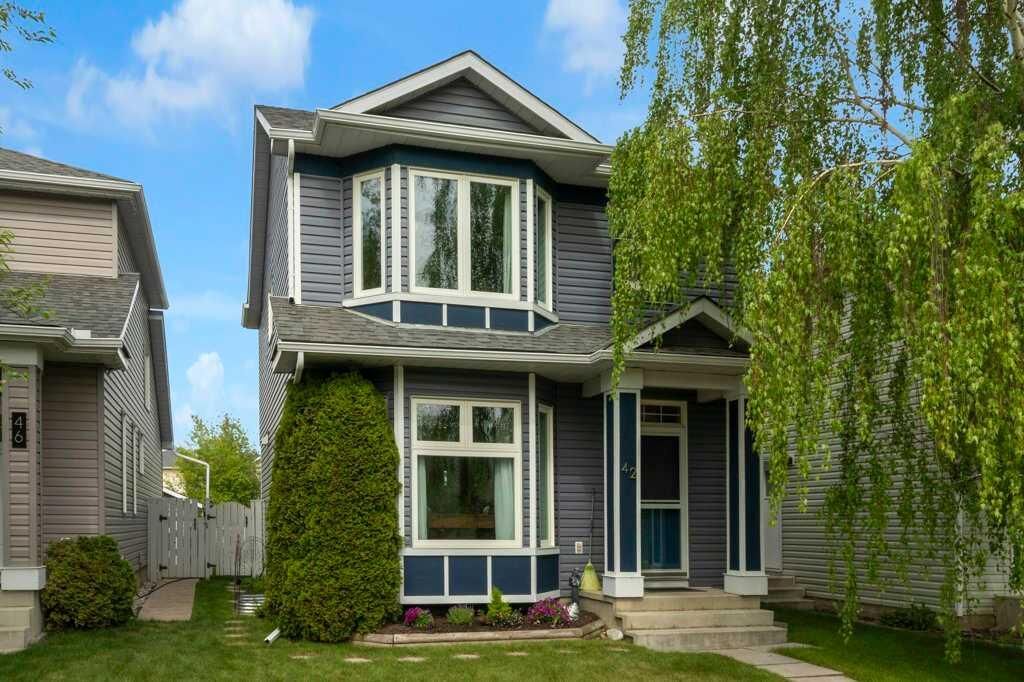 Property Photo:  42 River Rock Green SE  AB T2C 4C2 