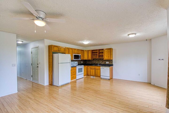 Property Photo:  10312B 103 Street  AB T0H 2C0 