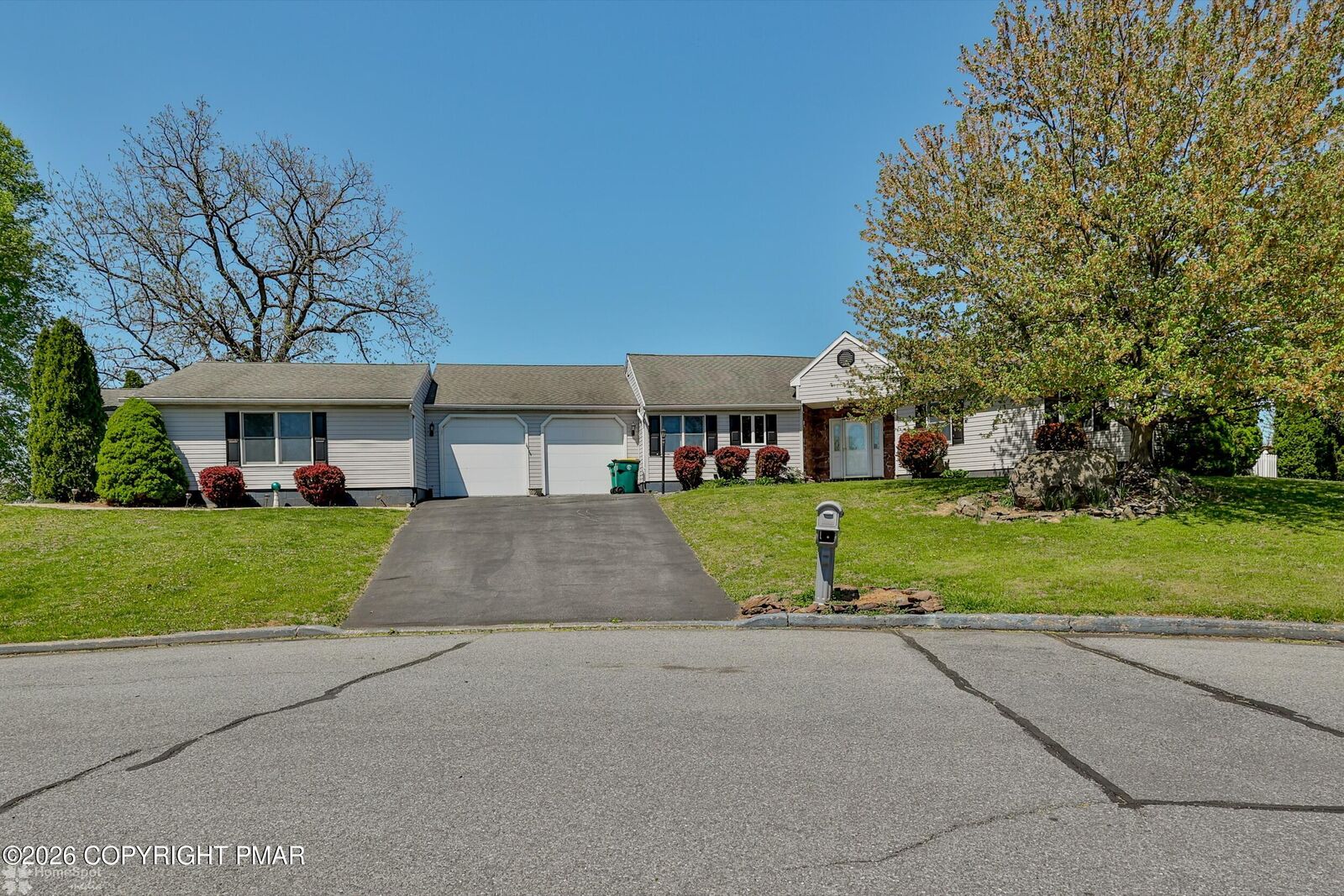 Property Photo:  3 Dusty Road  PA 18045 
