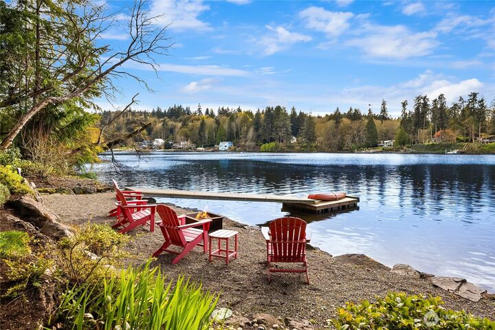Property Photo:  339  Lovell Avenue SW  WA 98110 