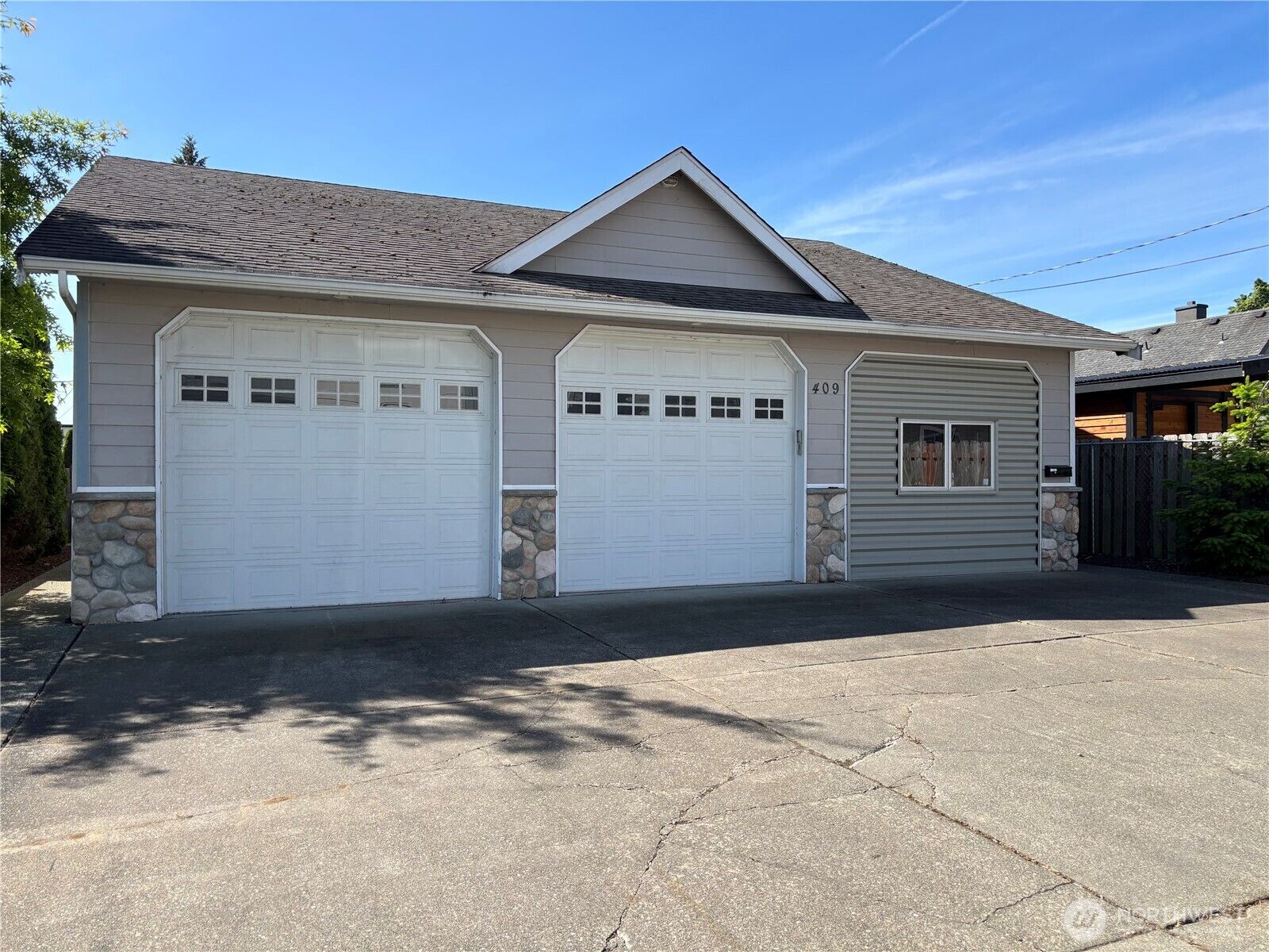 Property Photo:  408  Edson Street  WA 98264 