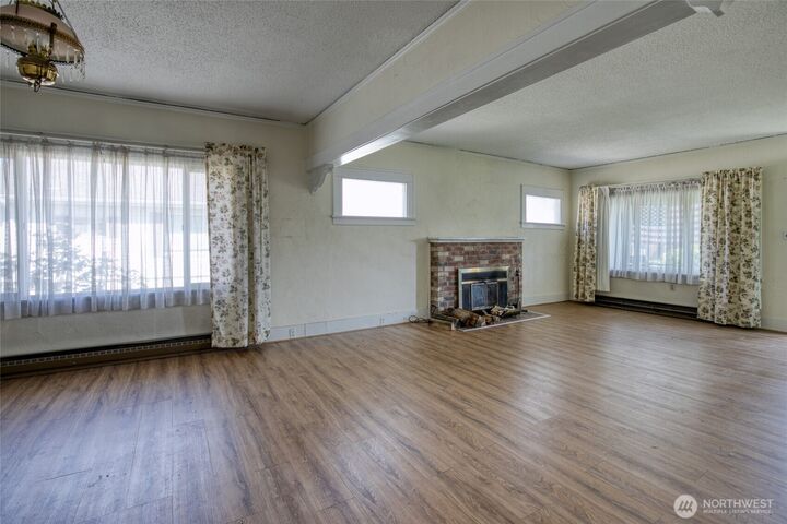 Property Photo:  2717  Cherry Street  WA 98550 