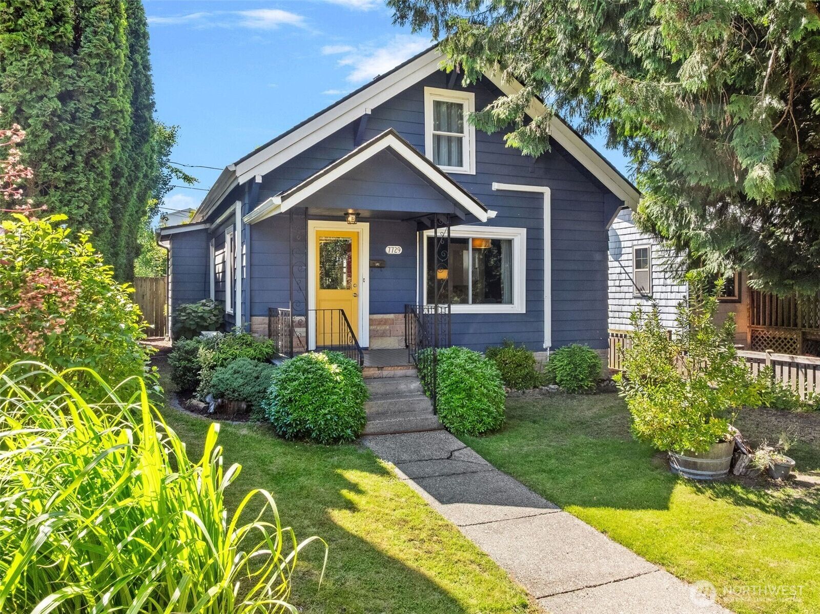 Property Photo:  7729  12th Avenue SW  WA 98106 