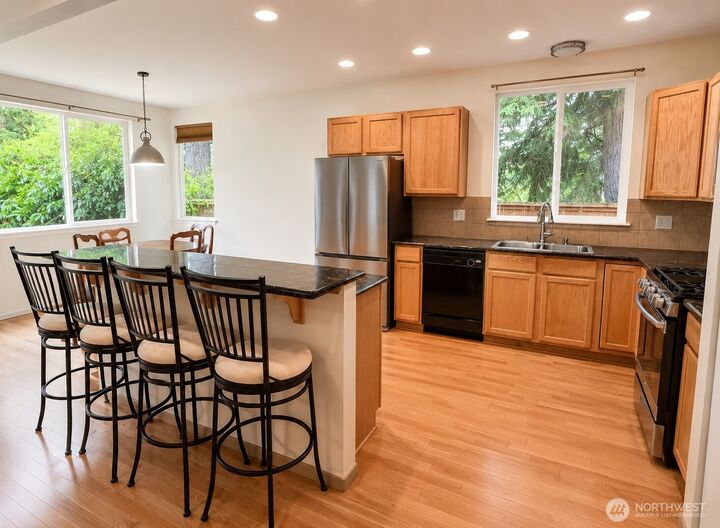 Property Photo:  912  Gina Court SE  WA 98513 
