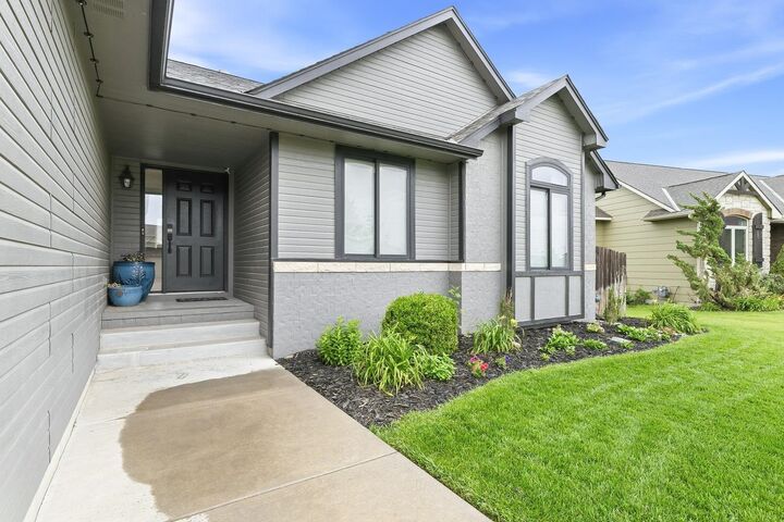 Property Photo:  8525 W Candlewood Ct  KS 67205 