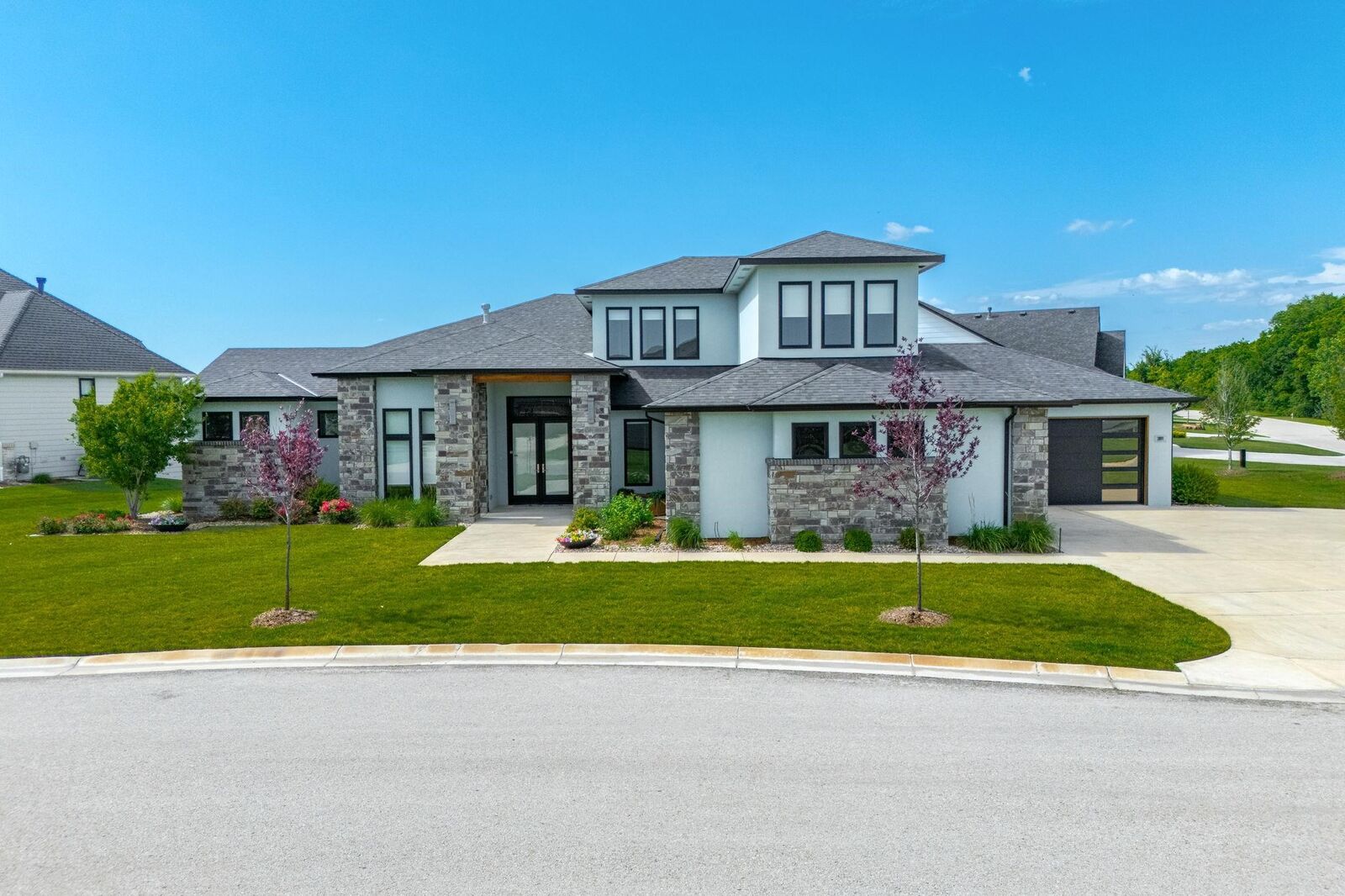 Property Photo:  2891 N Anna St  KS 67205-1159 