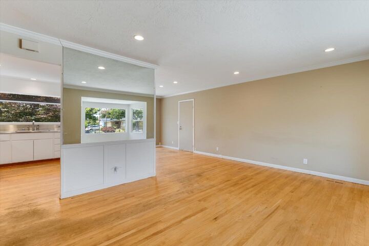 Property Photo: 1249 Marilla Avenue CA 95129