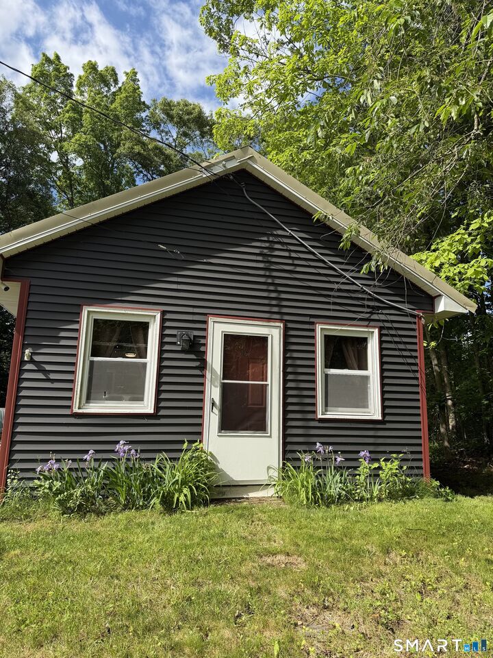 Property Photo:  16 Shumway Avenue  CT 06239 
