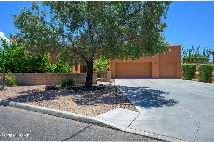 Property Photo:  5636 S Creosote Ridge Way  AZ 85747 
