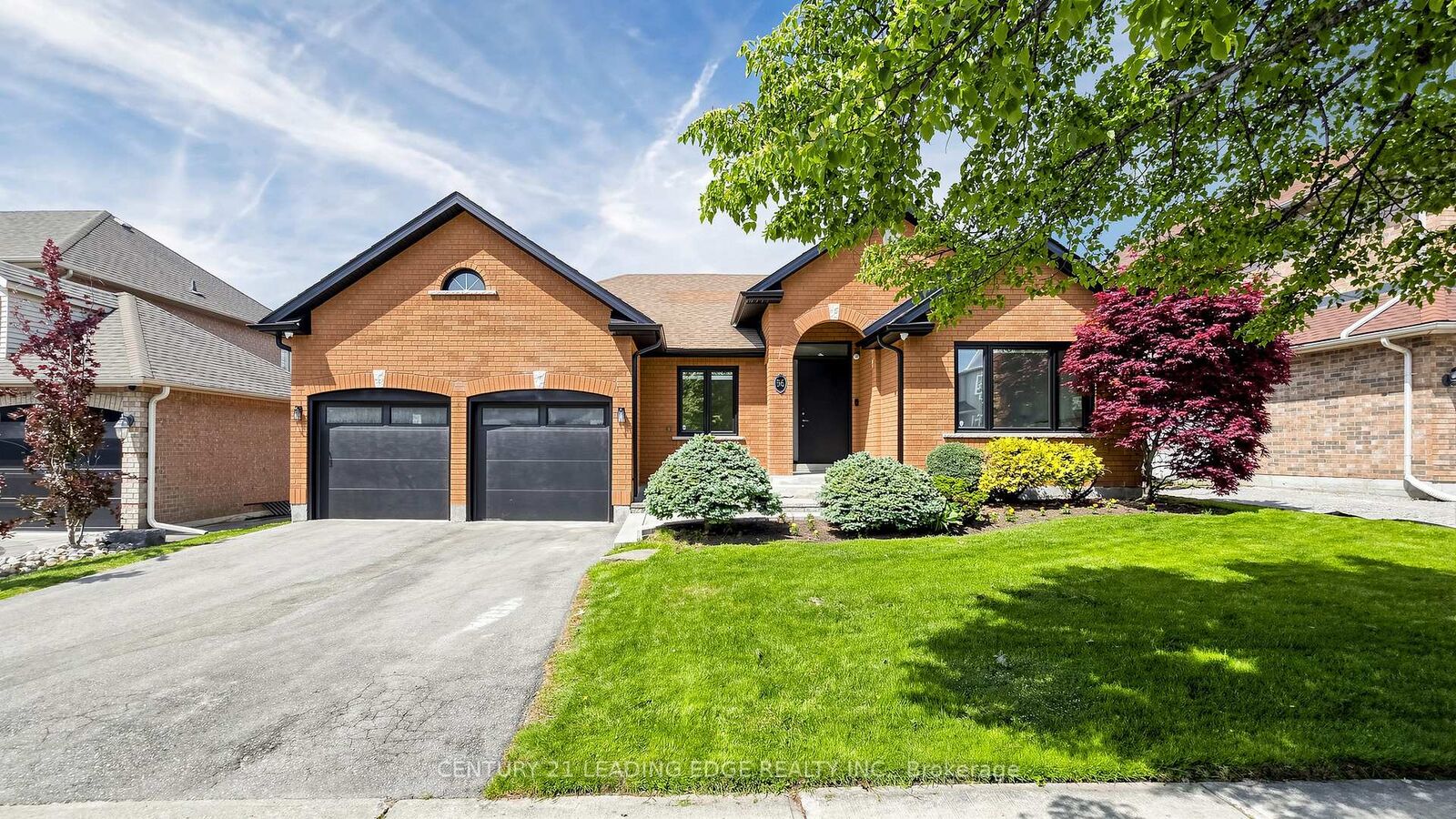 Property Photo: 56 Fairgate Crescent ON L4A 1J7