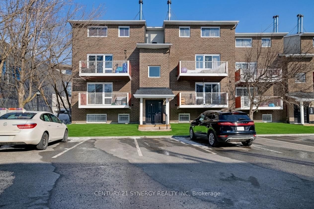 Property Photo:  1589 St Bernard Street 403  ON K1T 3H7 