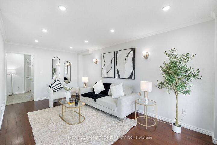 Property Photo: 240 Simmons Boulevard ON L6V 3Y1