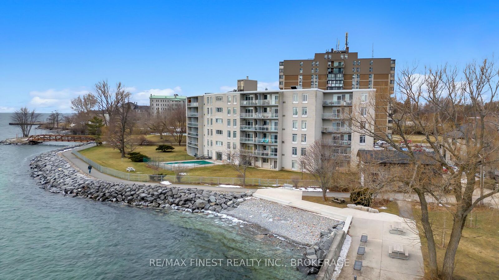 Property Photo: 1 Mowat Avenue 106 ON K7M 1J8