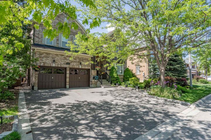 26 Emperor Drive — photo 1