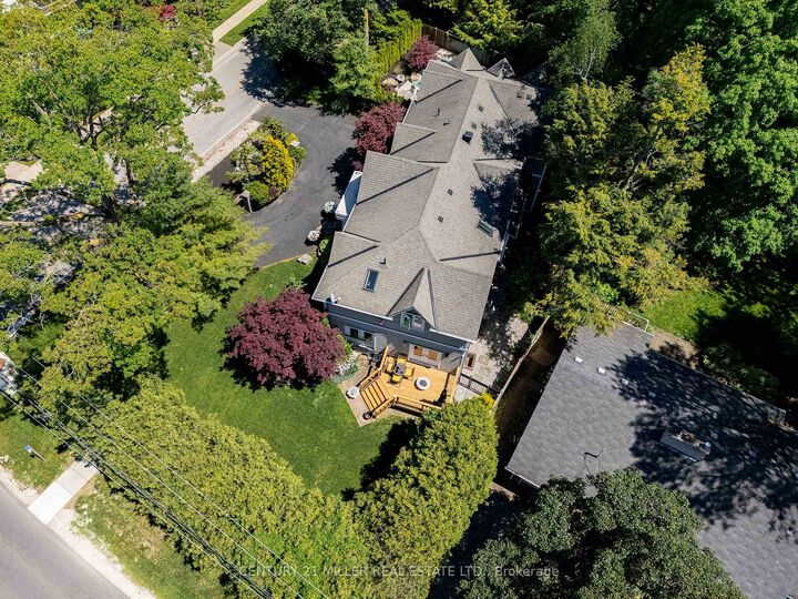 Property Photo:  376 Wedgewood Drive  ON L6J 4S1 