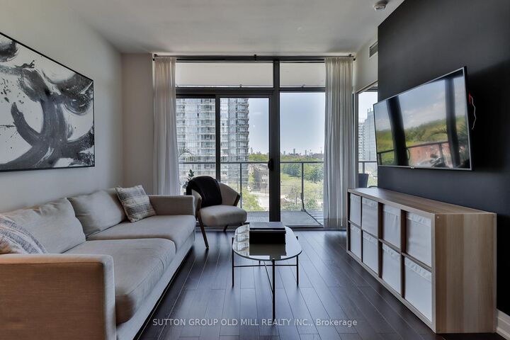 103 The Queensway N/A 602 — photo 1