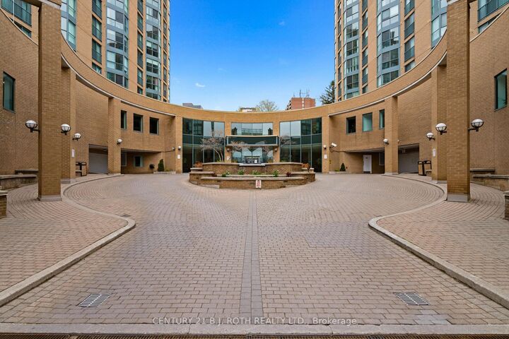 Property Photo:  150 Dunlop Street E 807  ON L4M 6H1 