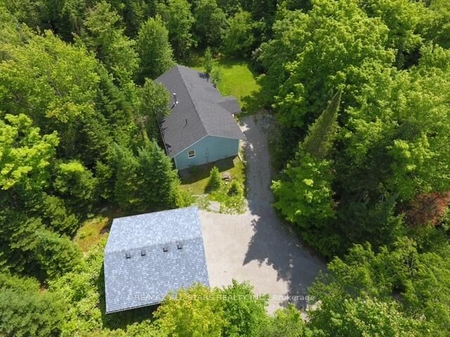33 Edwina Drive — photo 1