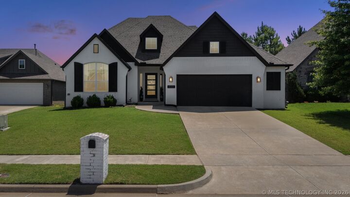 Property Photo: 6001 S 13th Street OK 74011