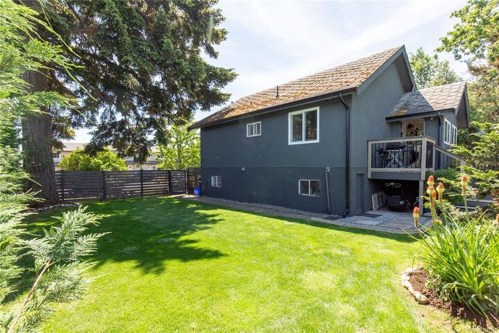 Property Photo:  226 Harewood Rd  BC V9R 2Y9 