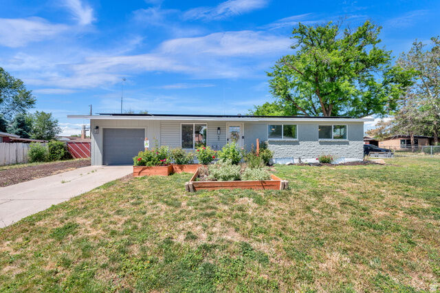 Property Photo: 55 E Diamond St N UT 84041