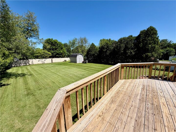 Property Photo:  302 Sun Valley Dr  PA 16066 
