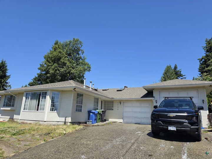 34175 Old Yale Road — photo 1