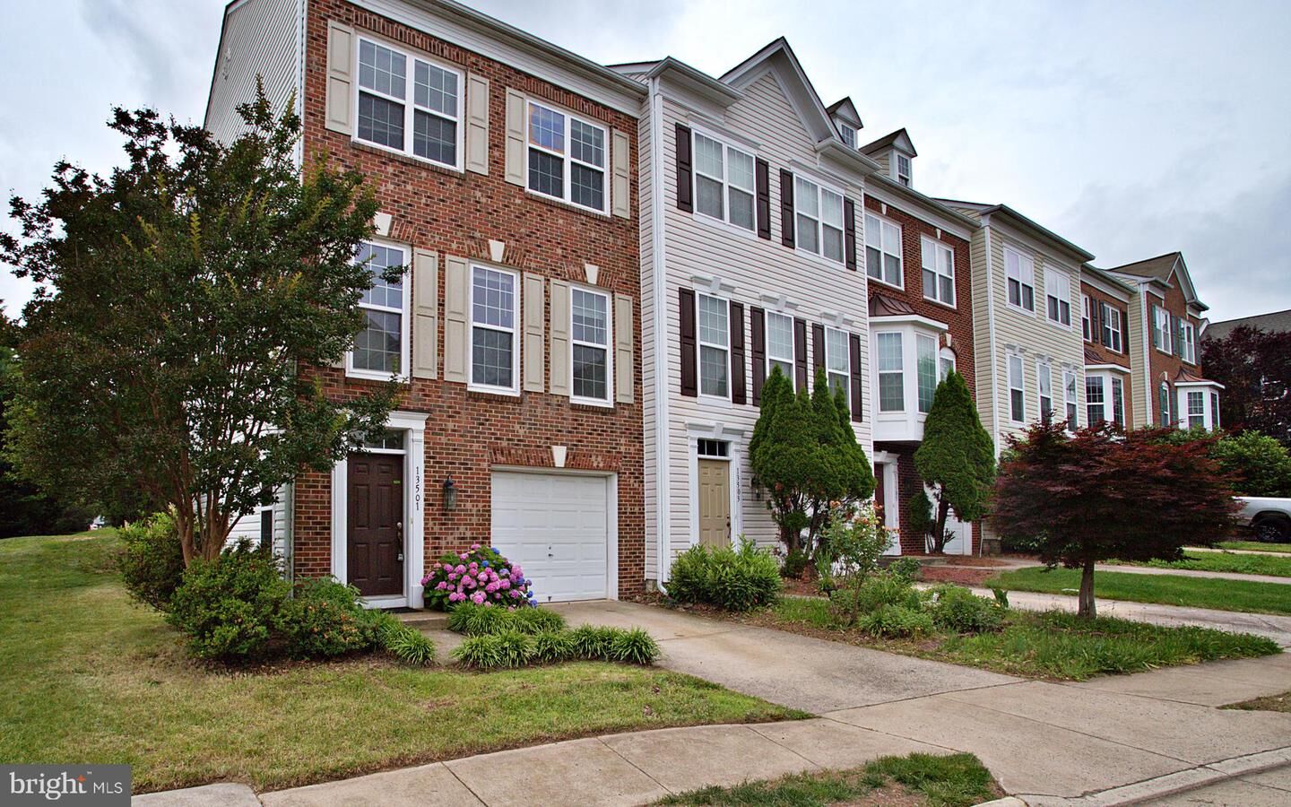 Property Photo:  13501 Stargazer Terrace  VA 20120 
