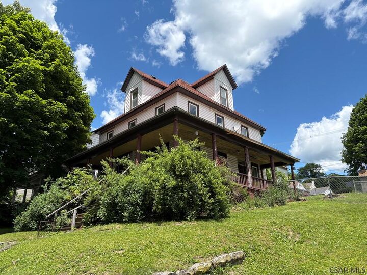 Property Photo: 913 Somerset Avenue PA 15963