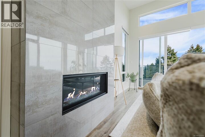 Property Photo:  100 Lombardy Street 402  BC V9P 0G4 