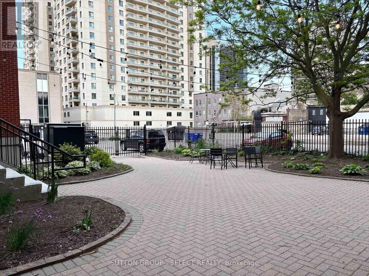 Property Photo:  440 Wellington Street 103  ON N6A 3P2 