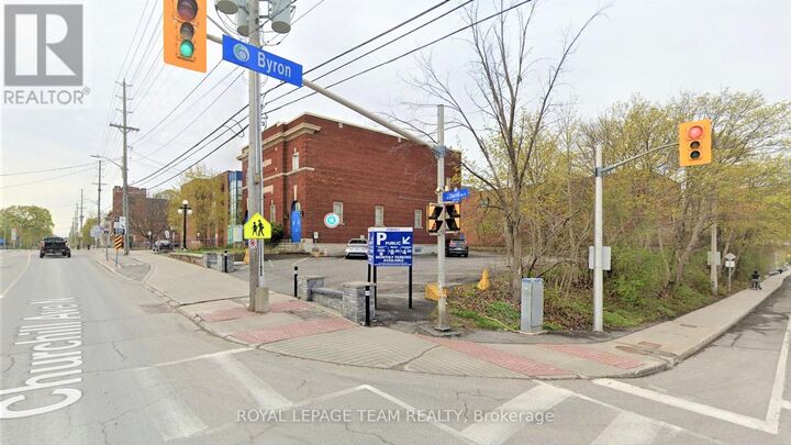 Property Photo:  428 Churchill Avenue  ON K1Z 5C9 