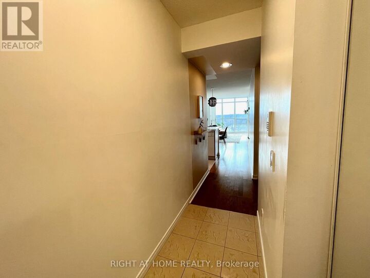 Property Photo: 28 Harrison Garden Boulevard 1007 ON M2N 7B5