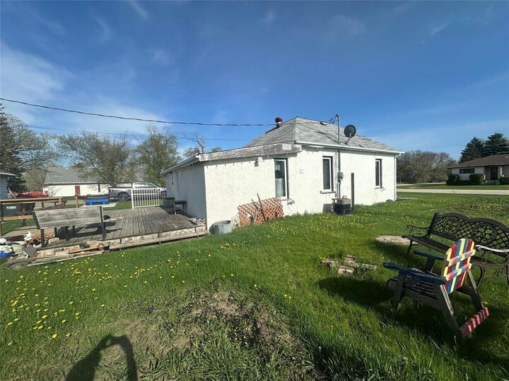 Property Photo: 112 Anderson Street East MB R0J 1P0
