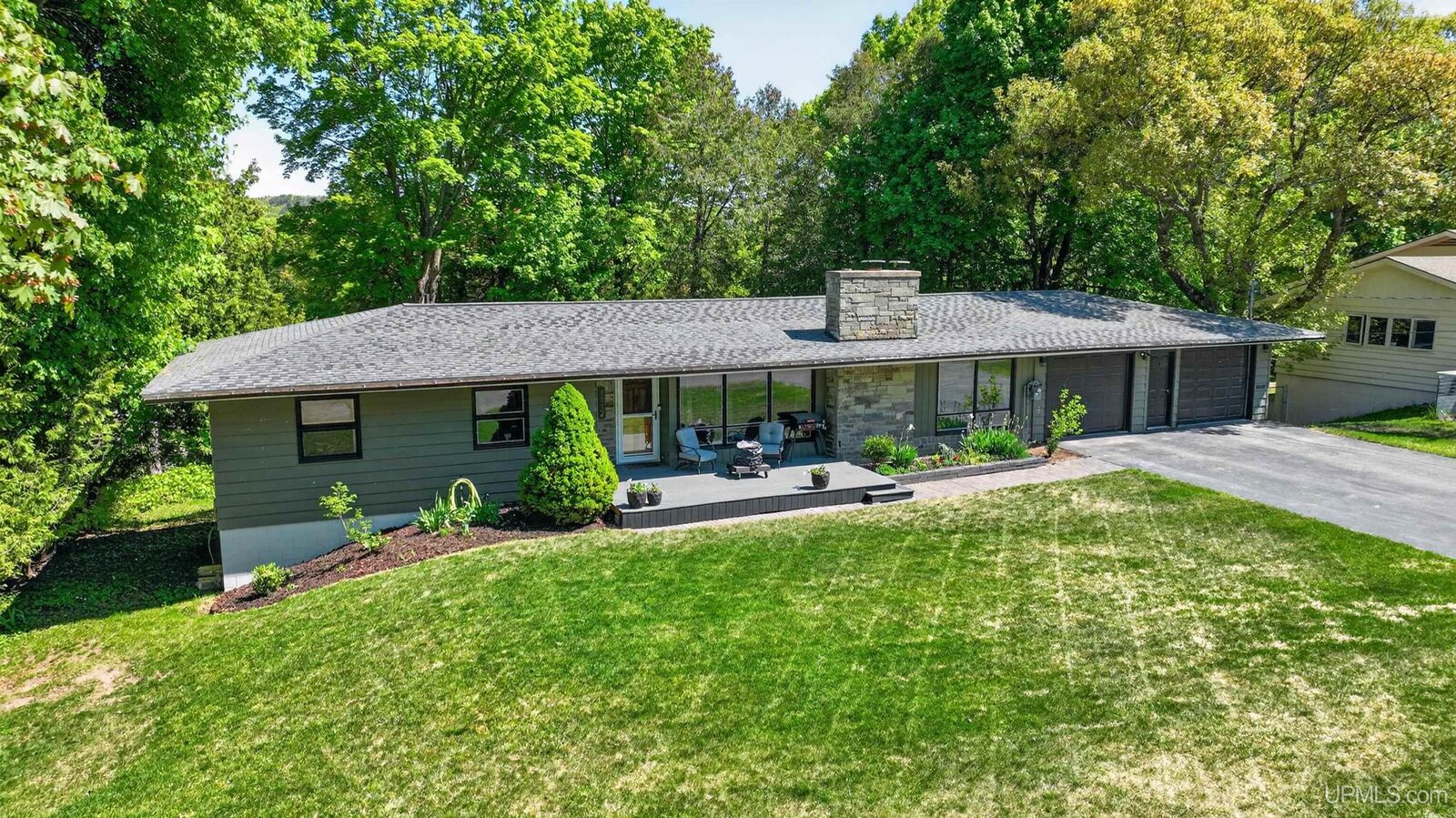 Property Photo: 1112 7th Avenue MI 49931